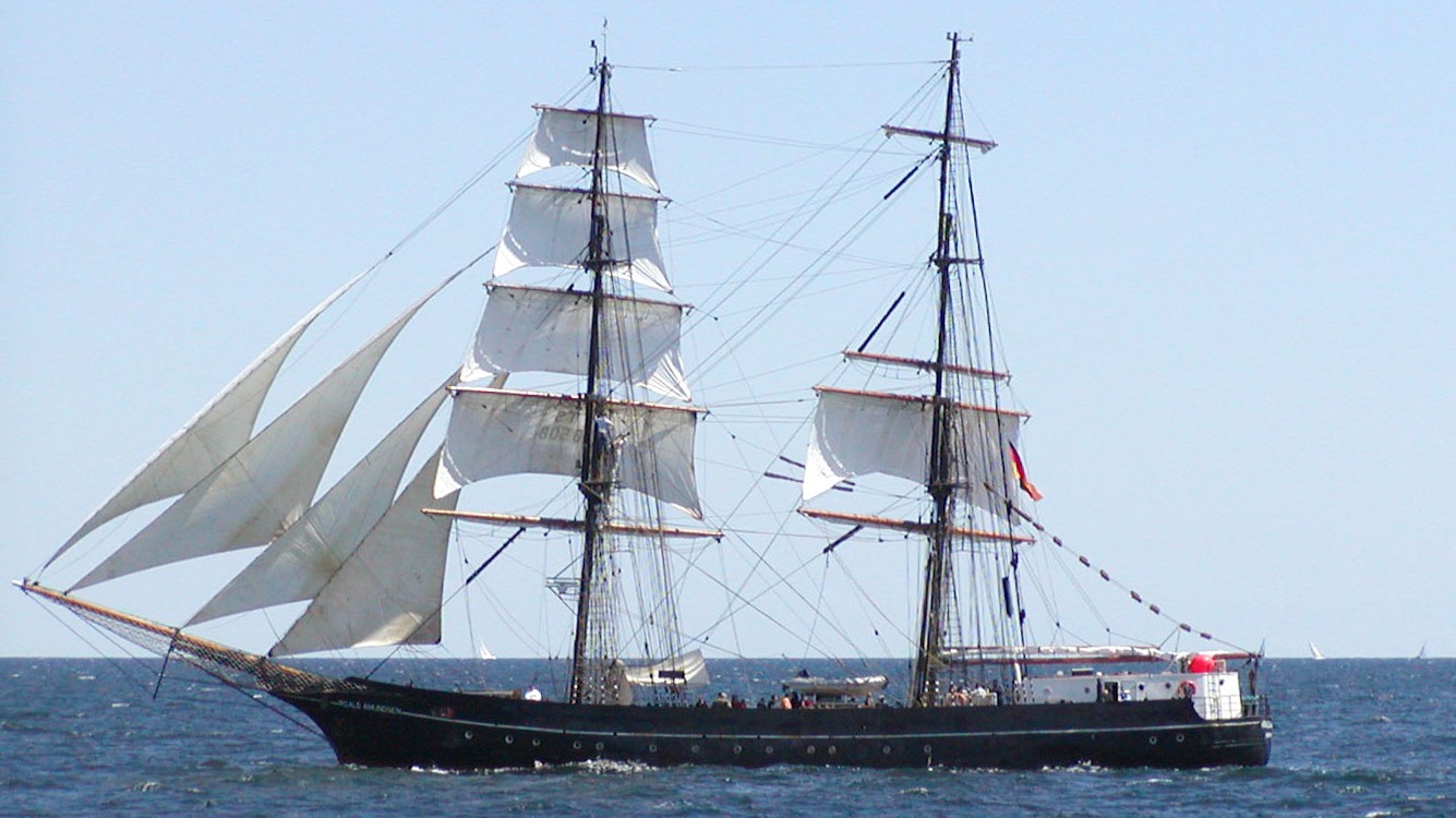 ROALD AMUNDSEN