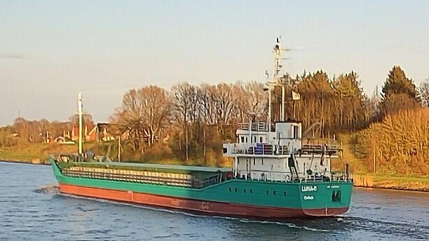 LUNA B