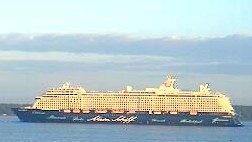MEIN SCHIFF 4