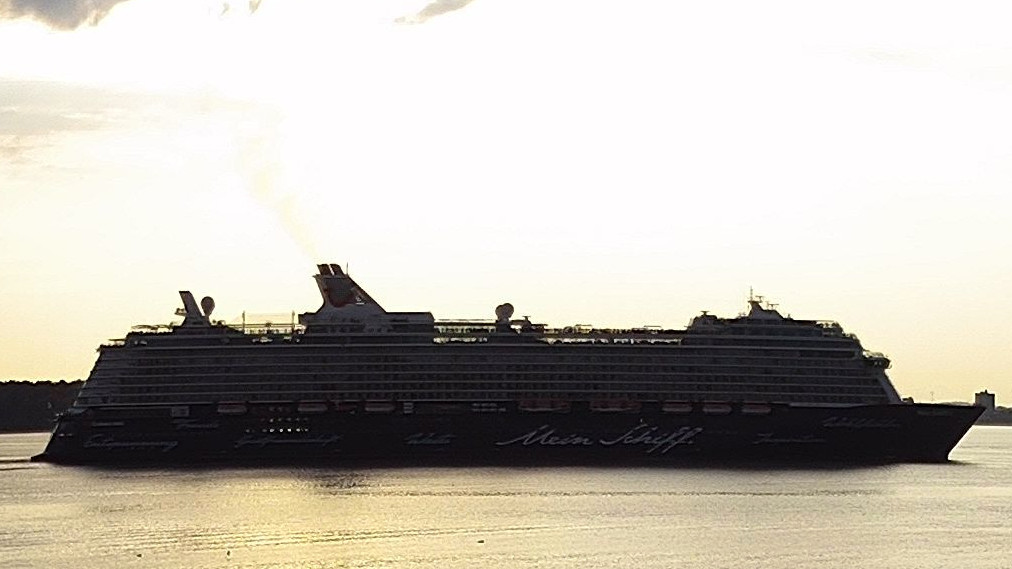 MEIN SCHIFF 4