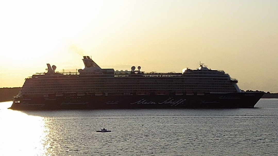 MEIN SCHIFF 4