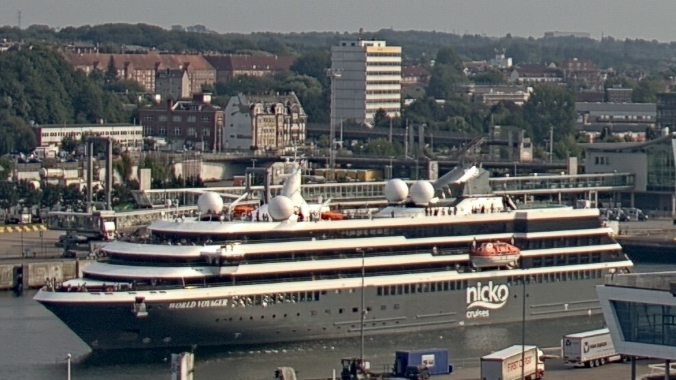WORLD VOYAGER